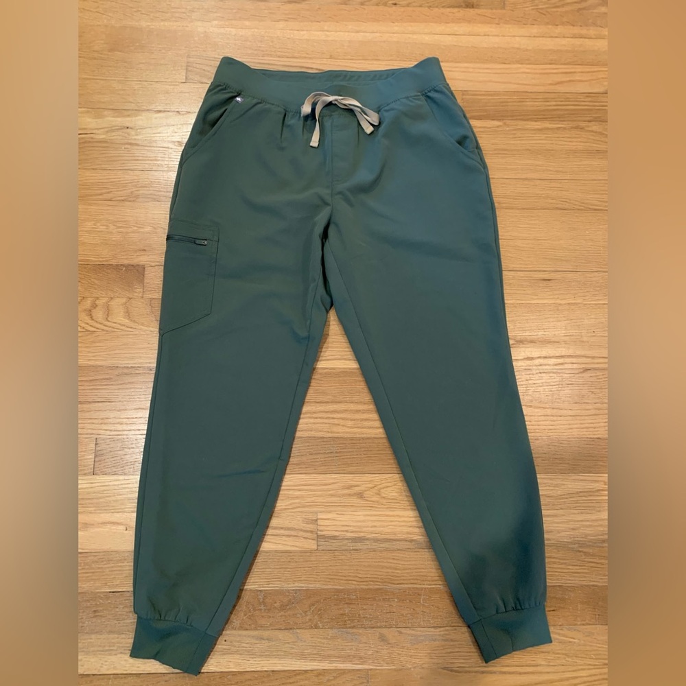 FIGS Women's Moss Zamora - Jogger Scrub Pant Large Moss
